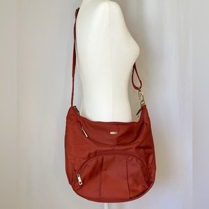 TRAVELON Crossbody Bucket Bag